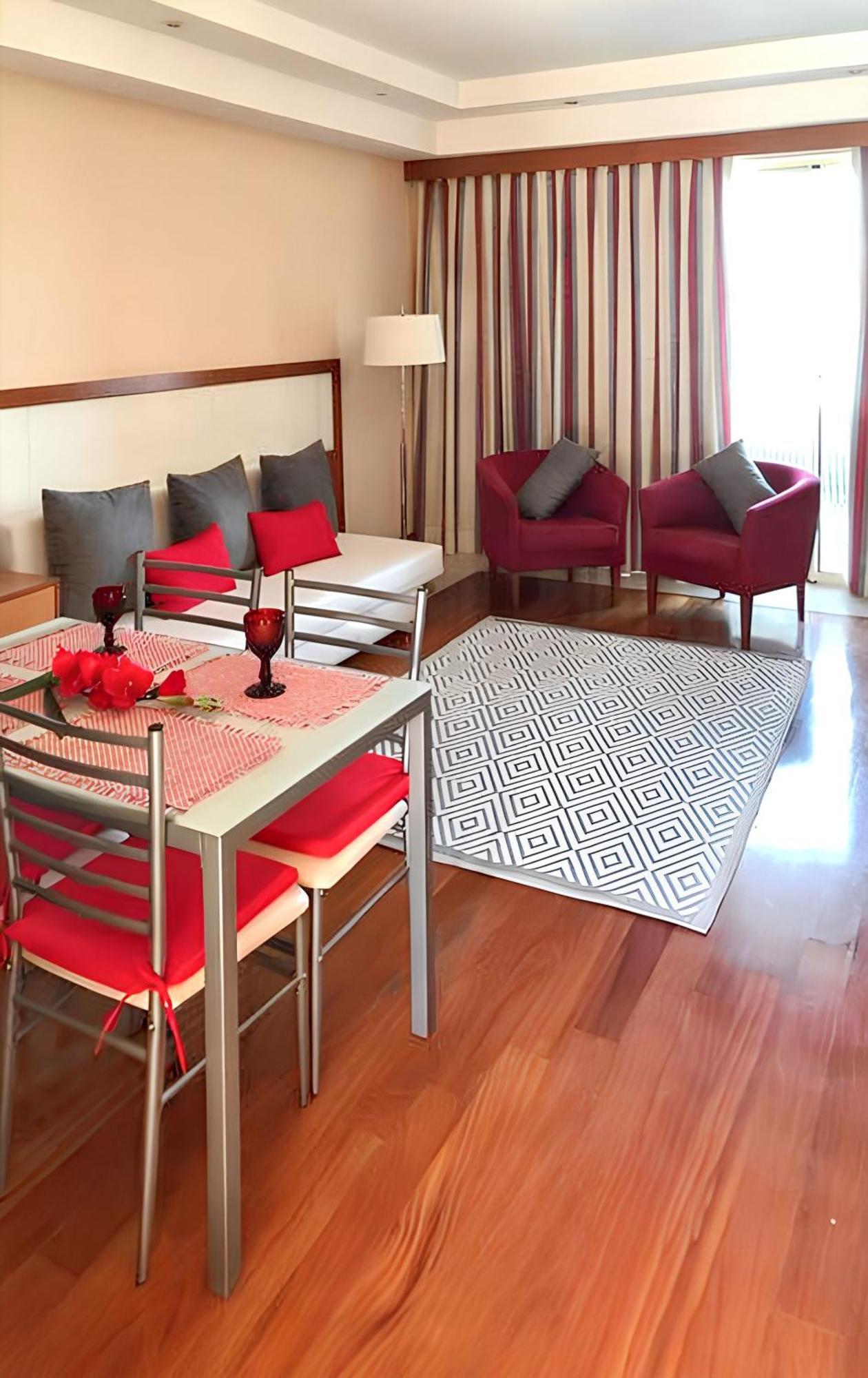 Charming Apartment In Estombar With Private Pool. מראה חיצוני תמונה