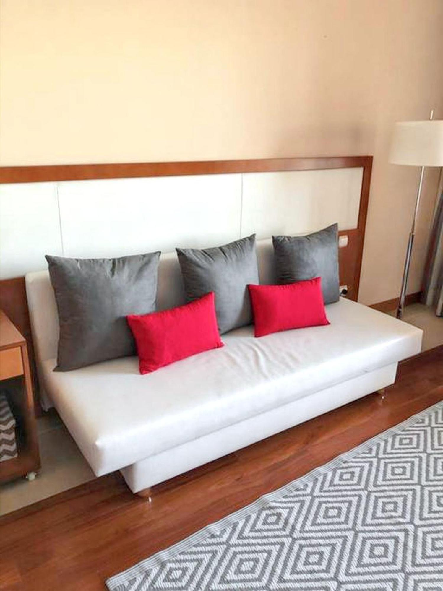 Charming Apartment In Estombar With Private Pool. מראה חיצוני תמונה
