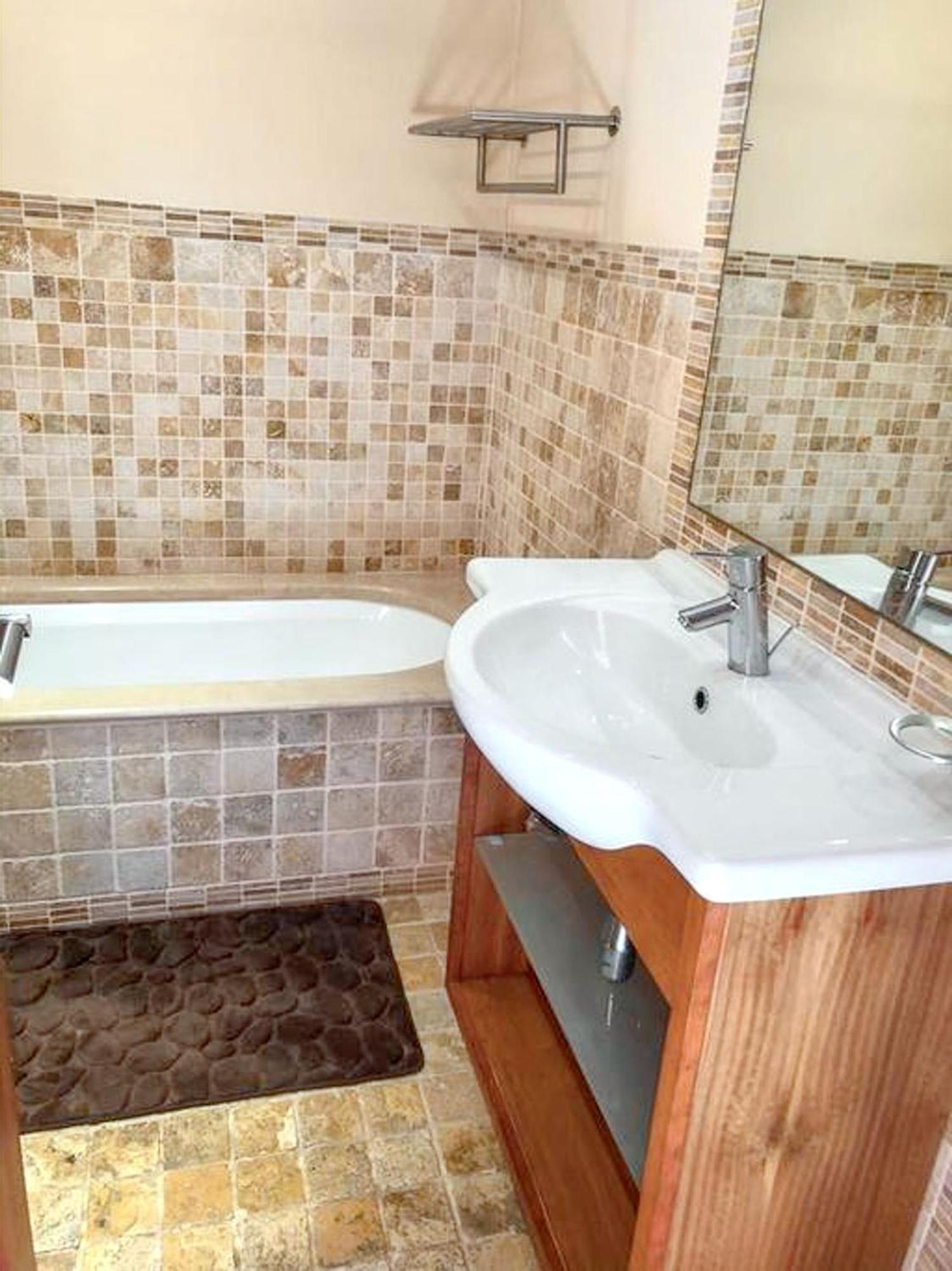 Charming Apartment In Estombar With Private Pool. מראה חיצוני תמונה